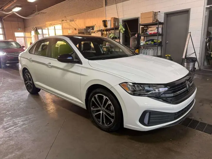 Volkswagen Jetta 2022 photo 3
