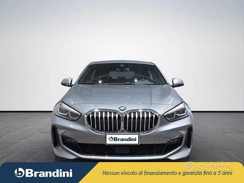 BMW 1 Series 2023 photo 3