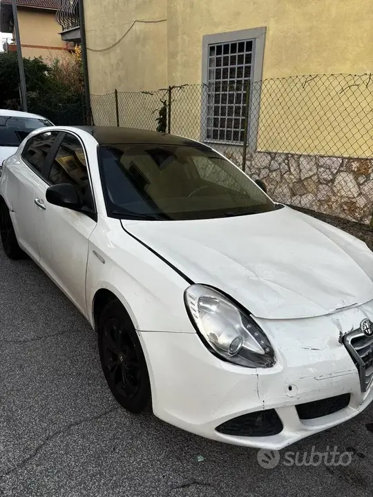 Alfa Romeo Giulietta 2011 photo 5