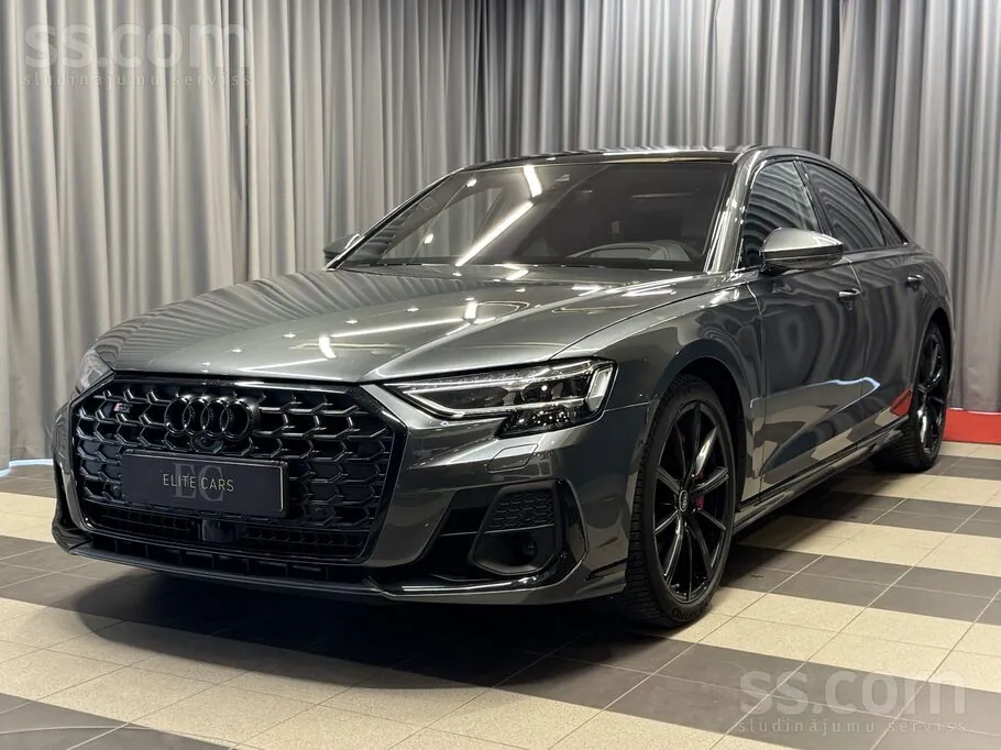 Audi S8