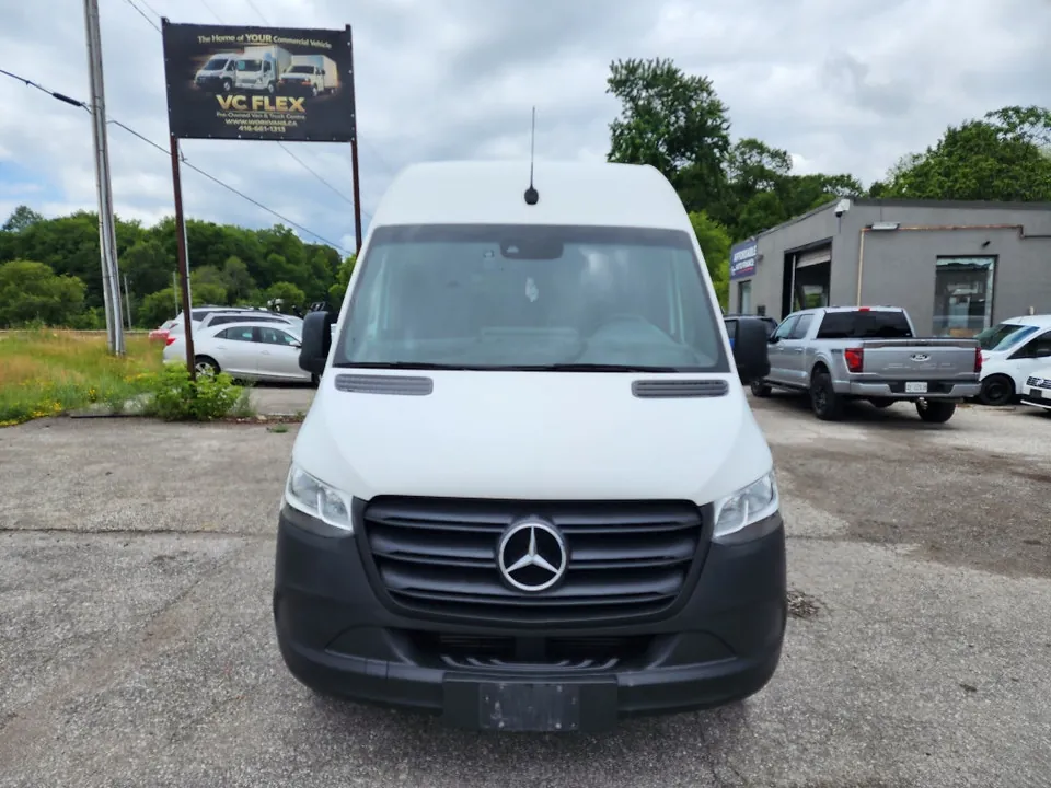 Mercedes-Benz Sprinter 2021 photo 2