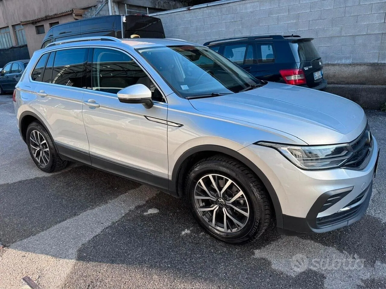 Volkswagen Tiguan 2022 photo 2