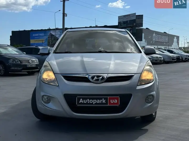 Hyundai I20 2009 photo 2