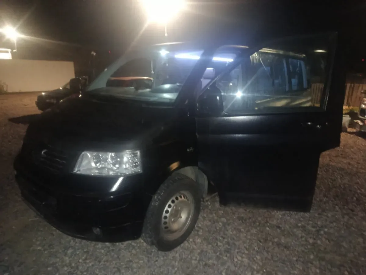Volkswagen T5 2005 photo 3