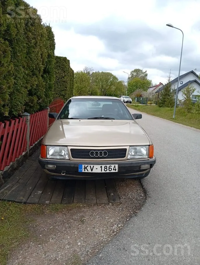 Audi 100 1986 photo 2