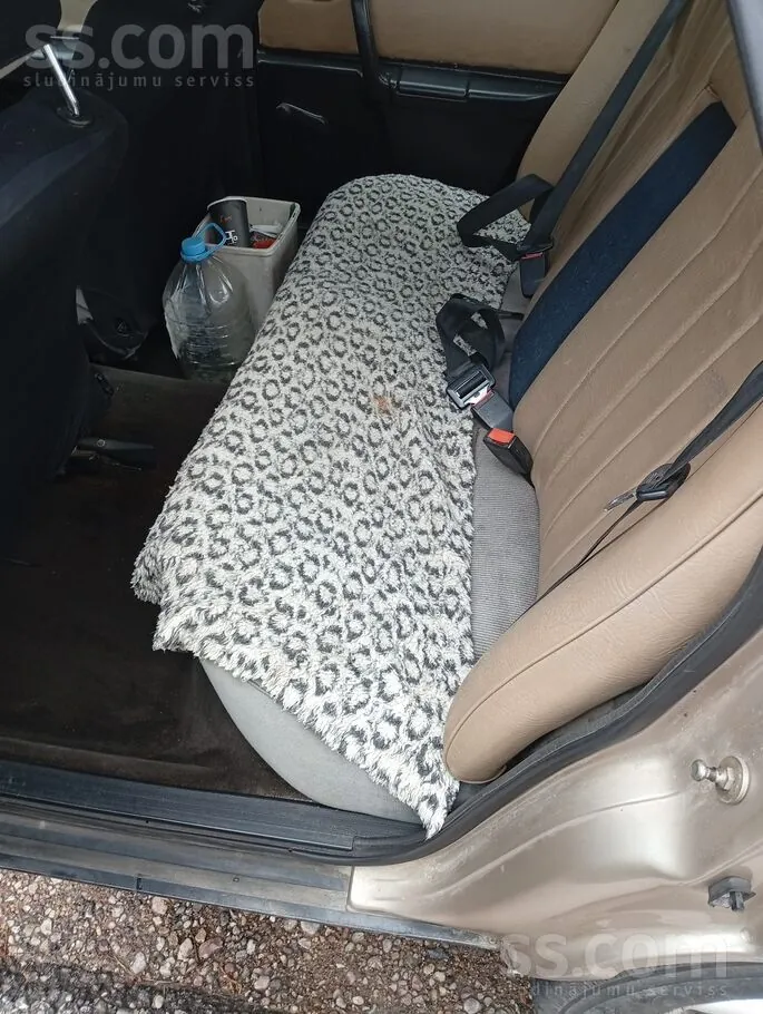 Audi 100 1986 photo 5