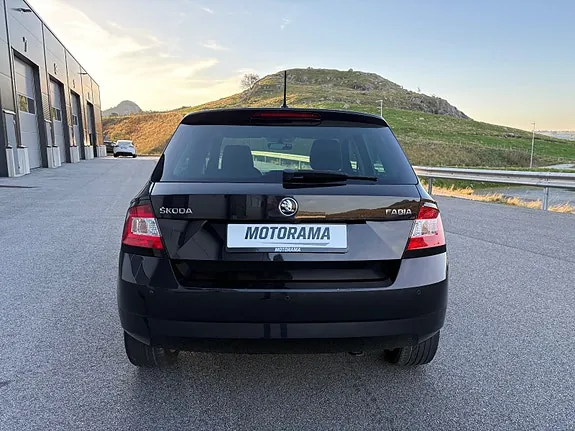 Skoda Fabia 2018 photo 4
