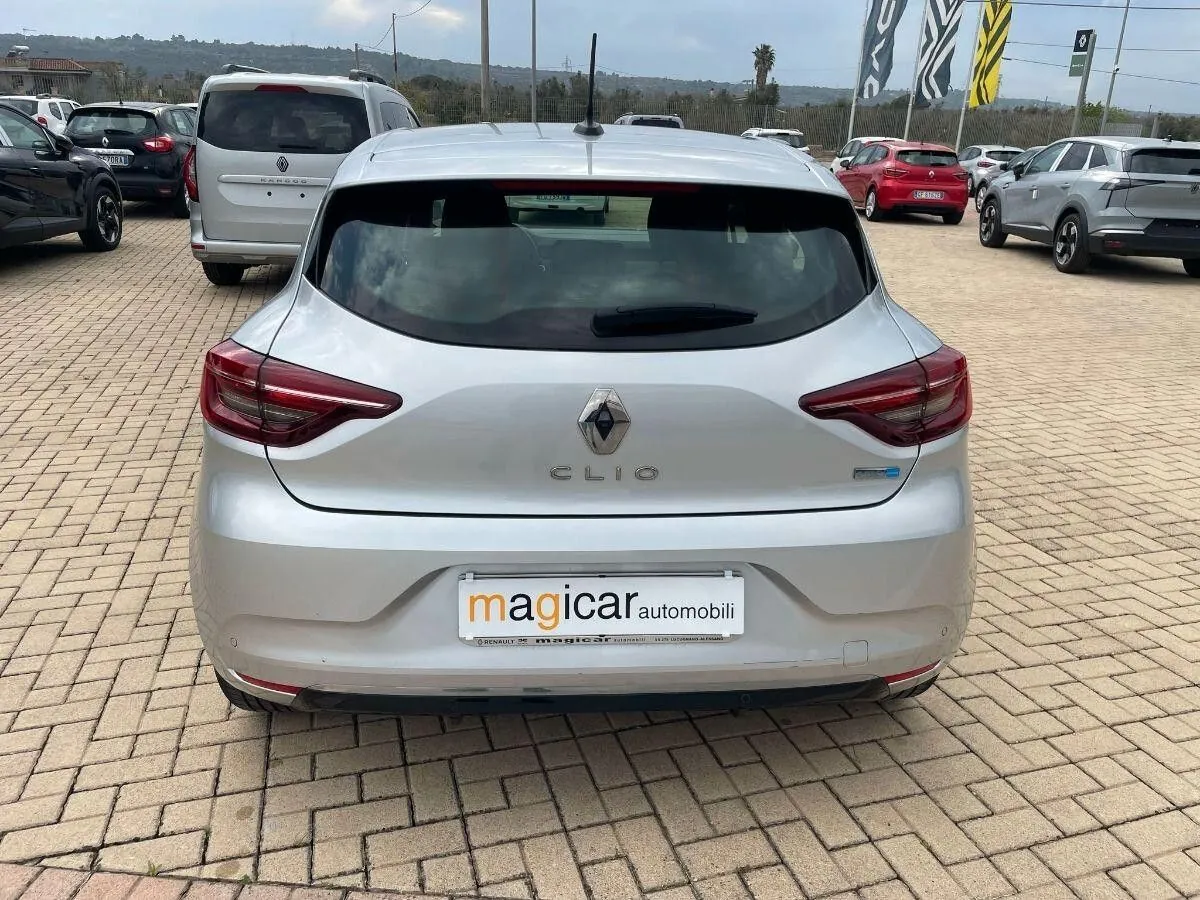 Renault Clio 2022 photo 5