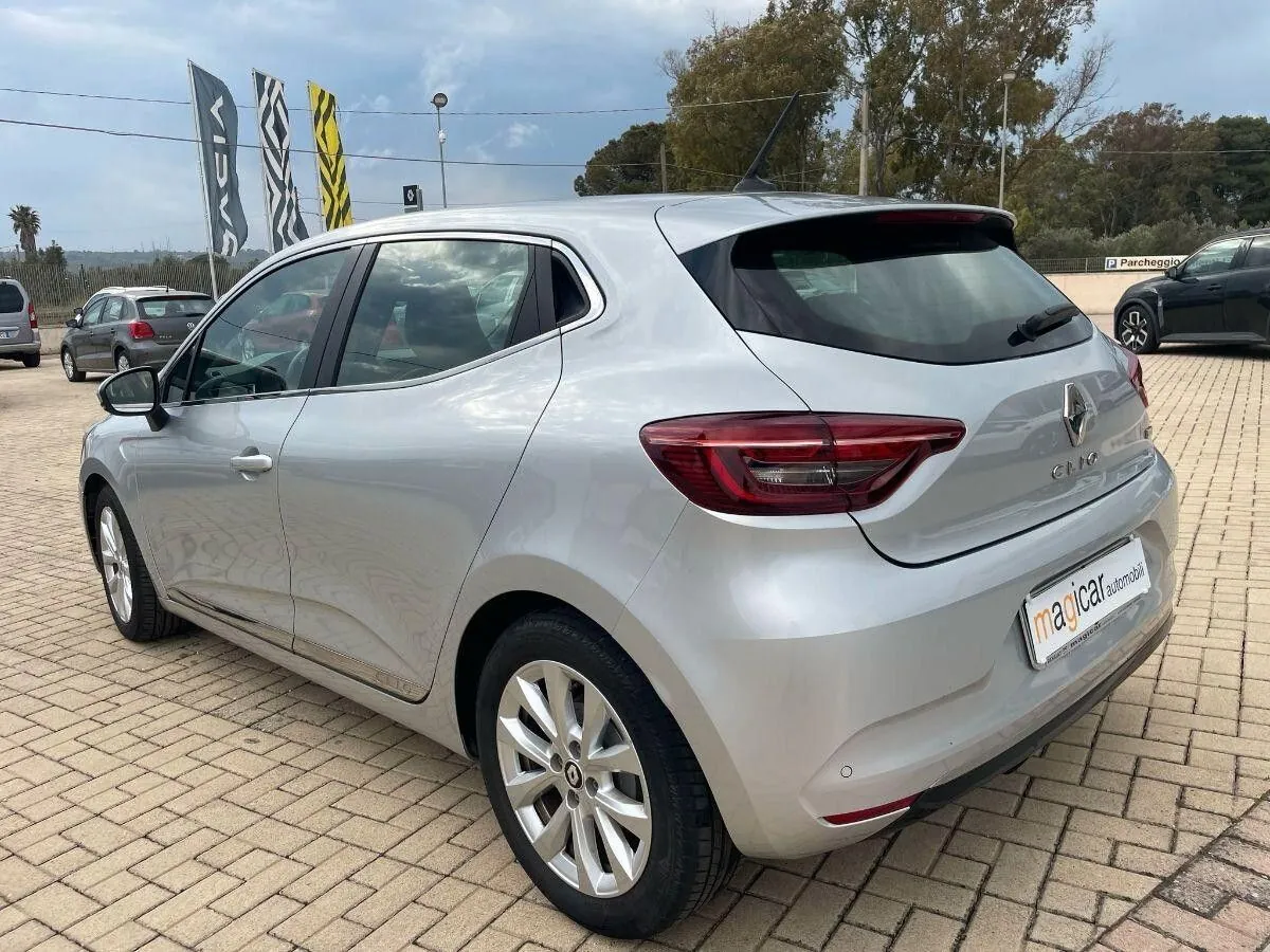 Renault Clio 2022 photo 4