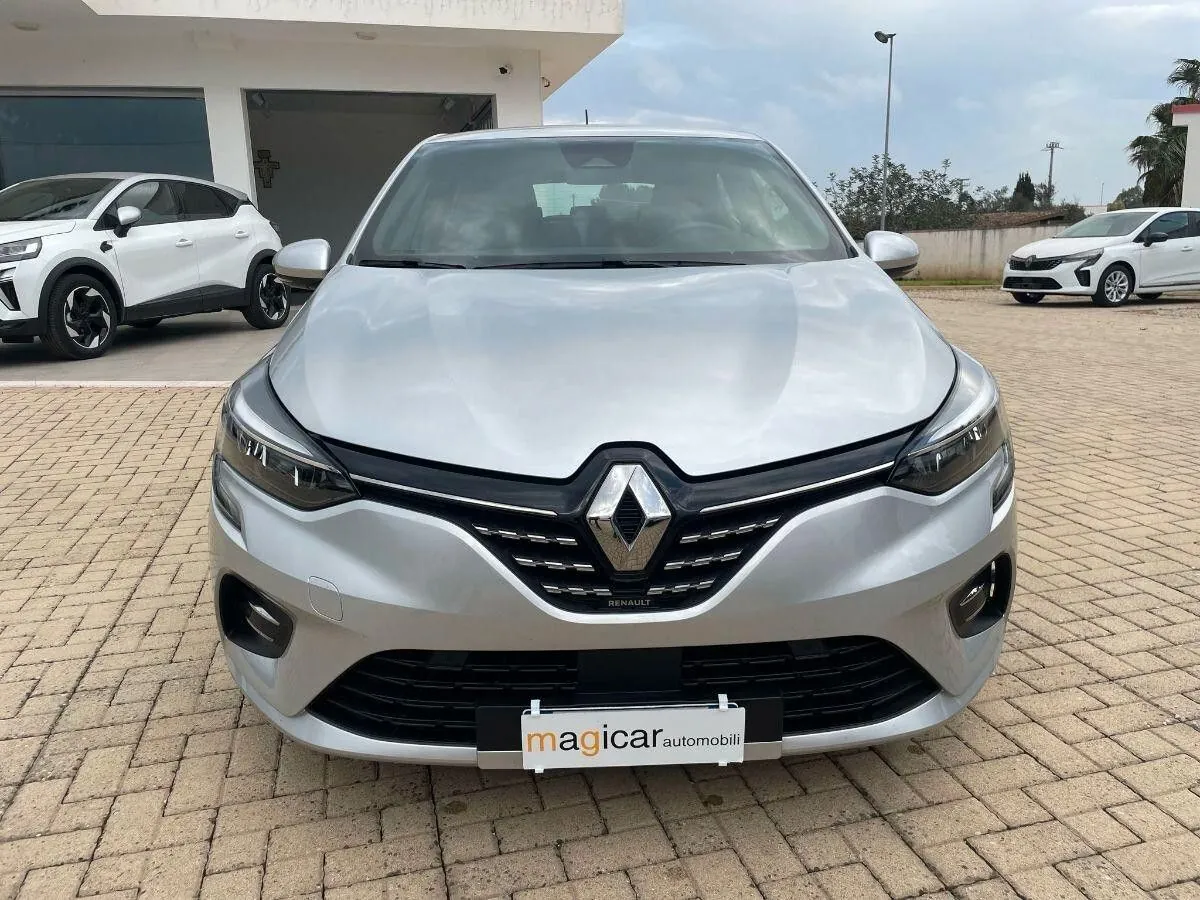 Renault Clio 2022 photo 2