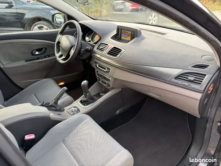 Renault Megane 2010 photo 5