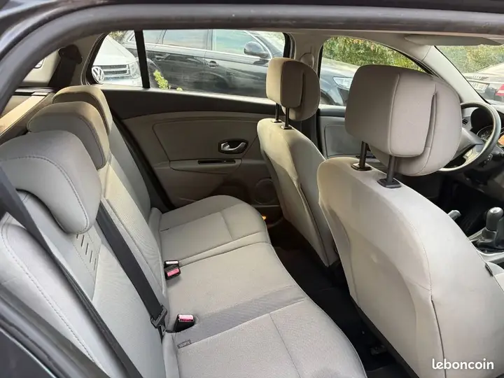 Renault Megane 2010 photo 4