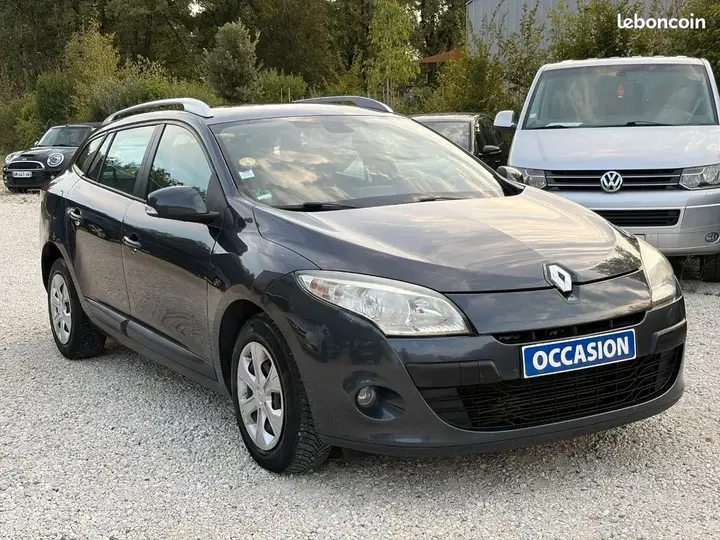 Renault Megane 2010 photo 2
