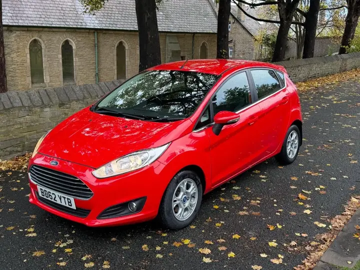 Ford Fiesta 2012 photo 3