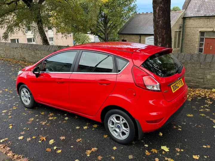 Ford Fiesta 2012 photo 5