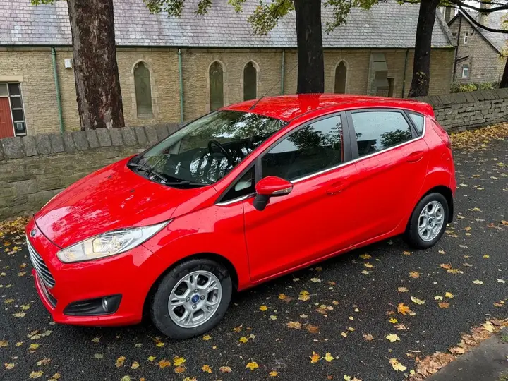 Ford Fiesta 2012 photo 4