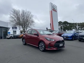 Toyota Yaris 2021 photo 2
