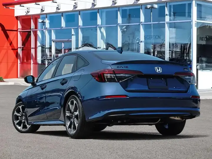 Honda Civic 2026 photo 4