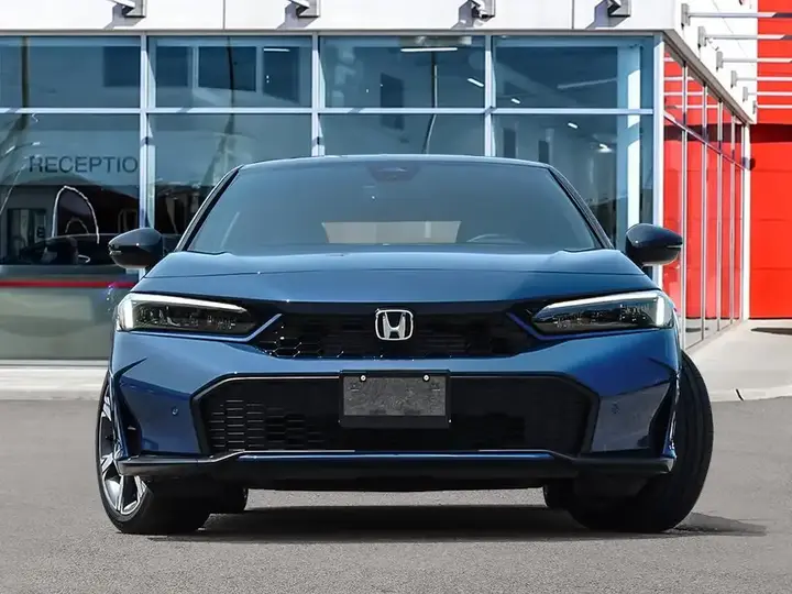 Honda Civic 2026 photo 2