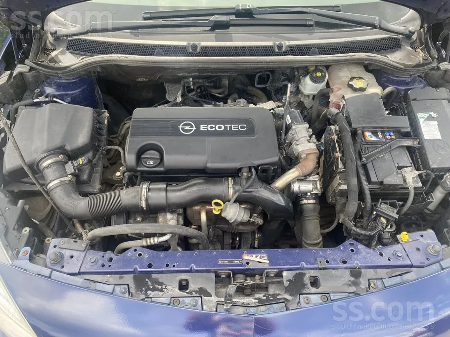 Opel Astra 2012 photo 5