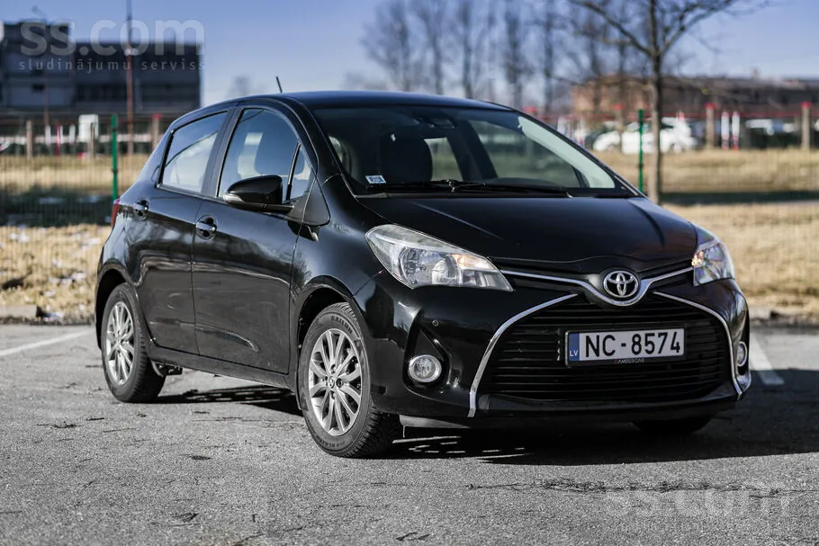 Toyota Yaris 2016 photo 2