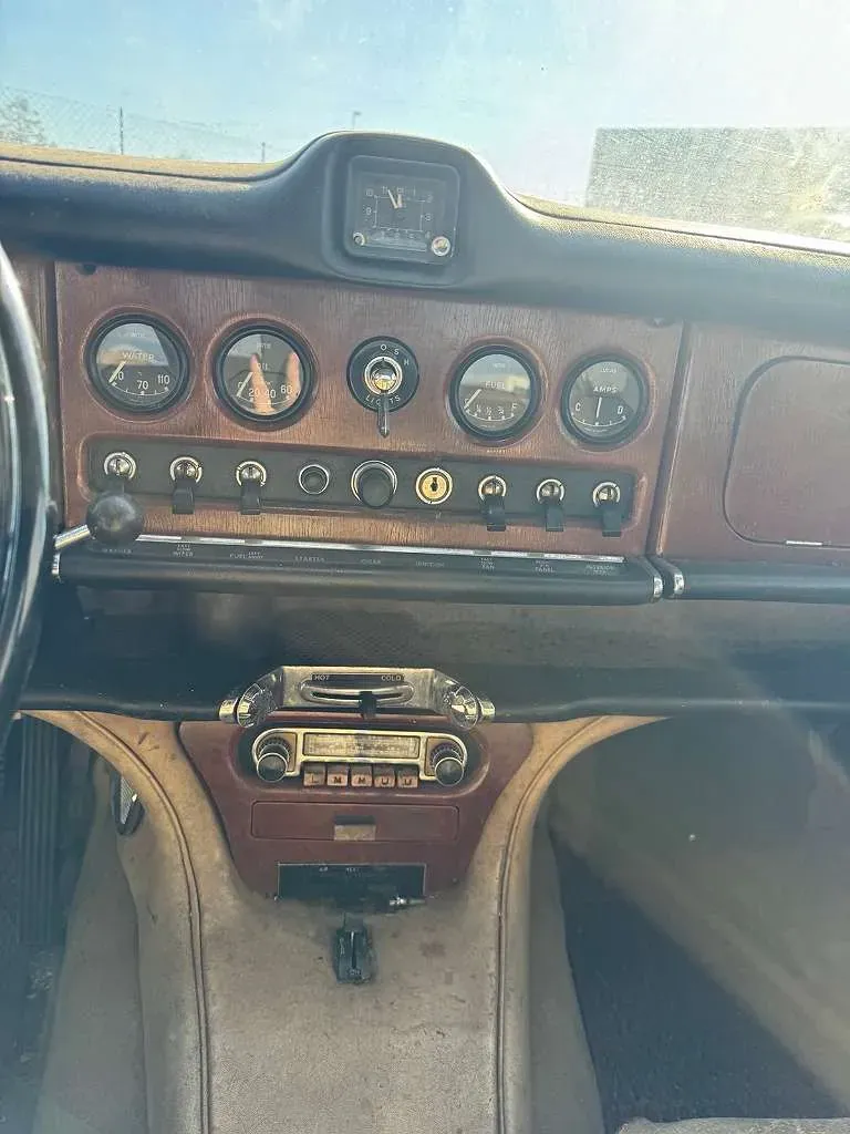 Jaguar 420 1967 photo 3