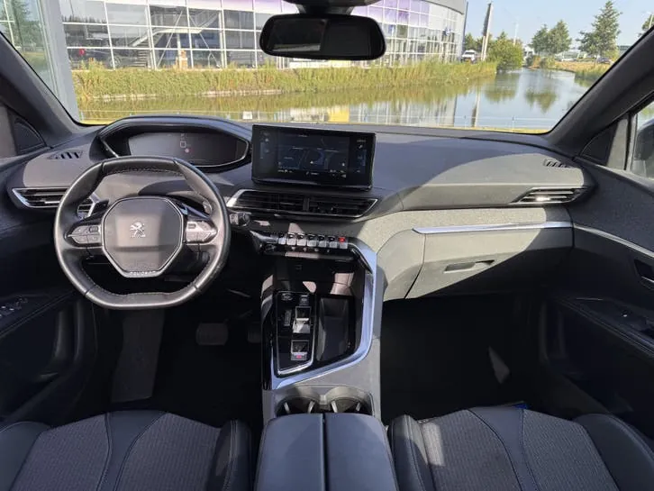 Peugeot 3008 2023 photo 3
