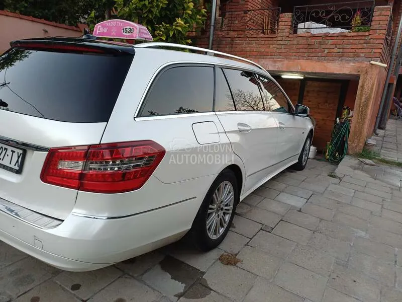 Mercedes-Benz E-Class 2012 photo 5