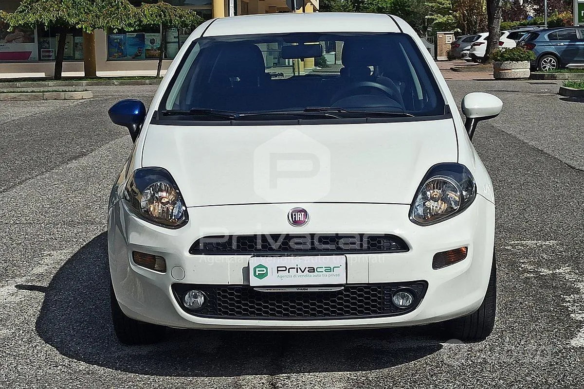 Fiat Punto 2015 photo 2