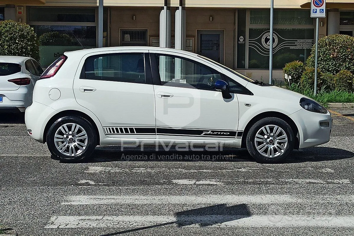 Fiat Punto 2015 photo 4