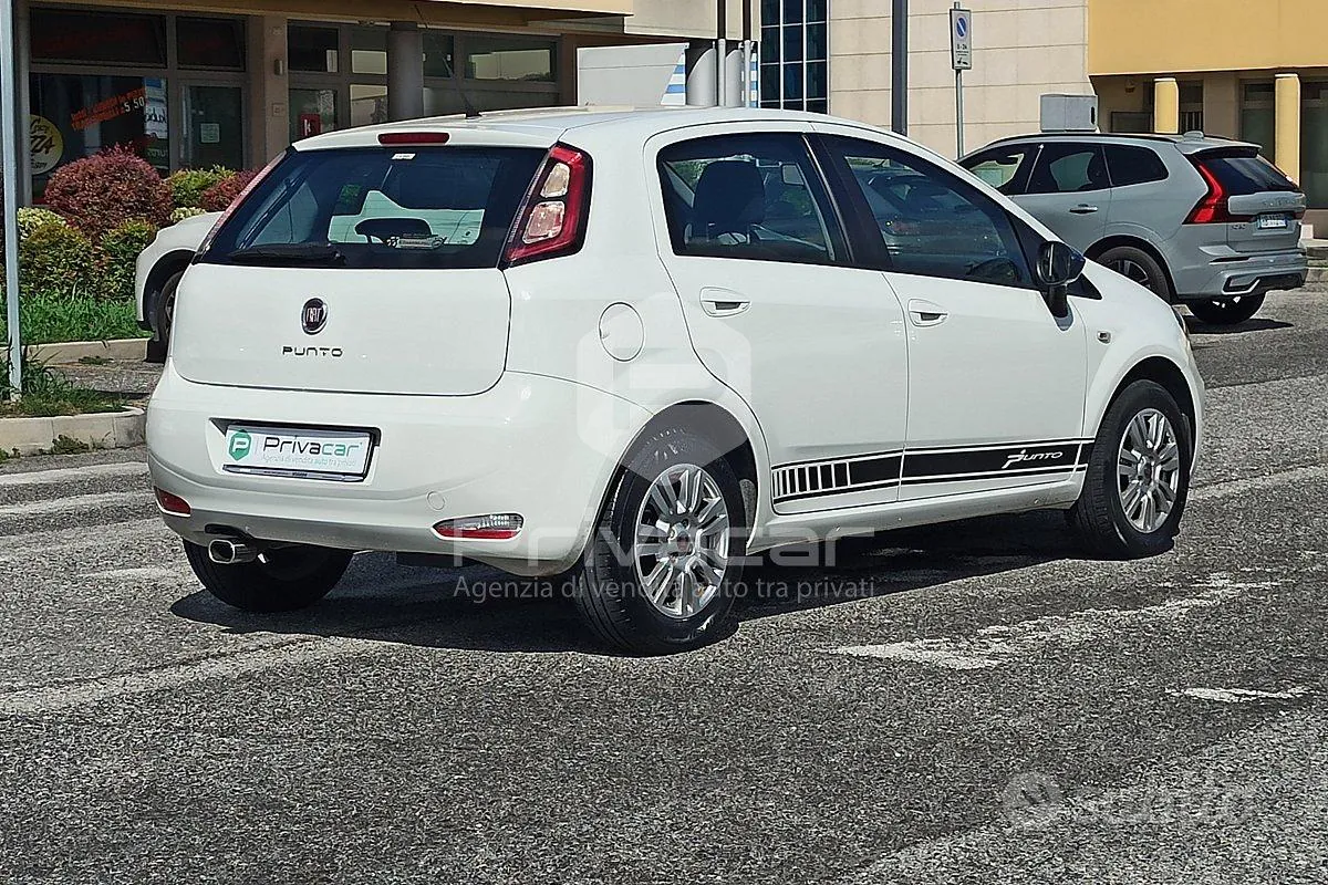Fiat Punto 2015 photo 5