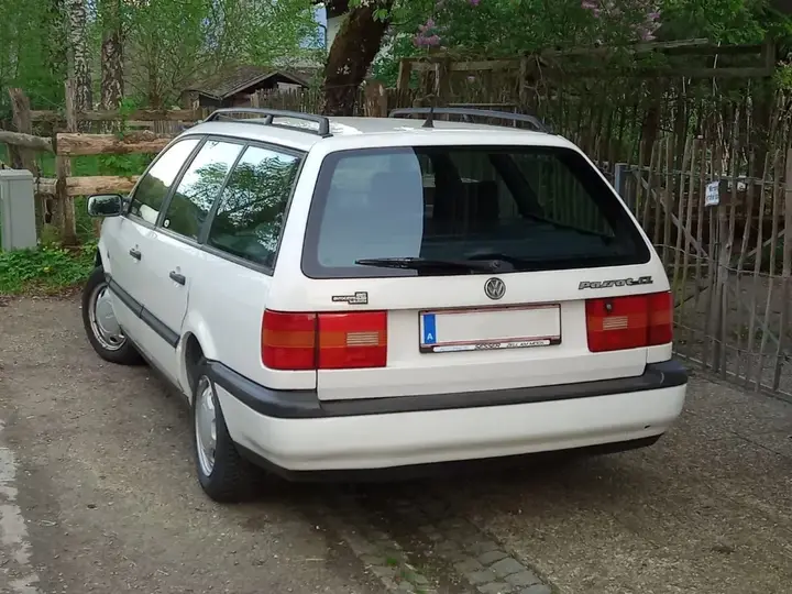 Volkswagen Passat 1994 photo 3