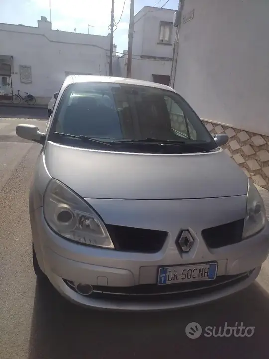 Renault Scenic 2006 photo 2