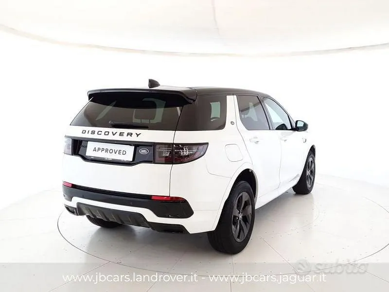 Land Rover Discovery Sport 2022 photo 2