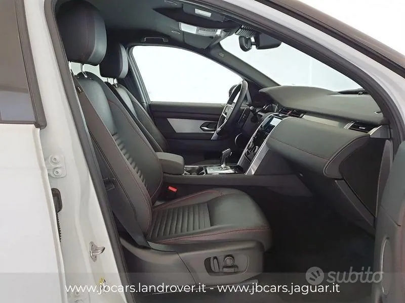 Land Rover Discovery Sport 2022 photo 3