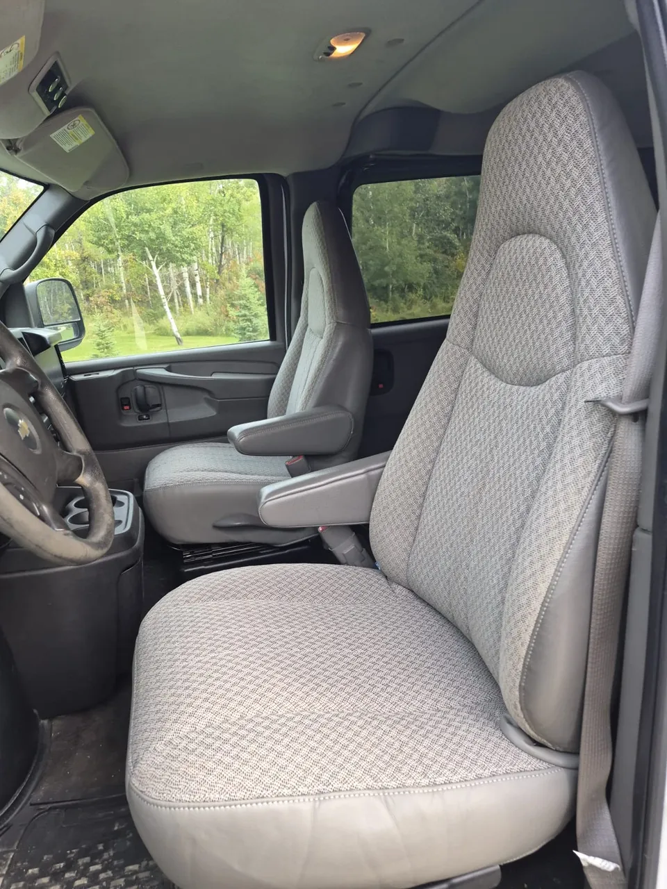Chevrolet Express 3500 2009 photo 4