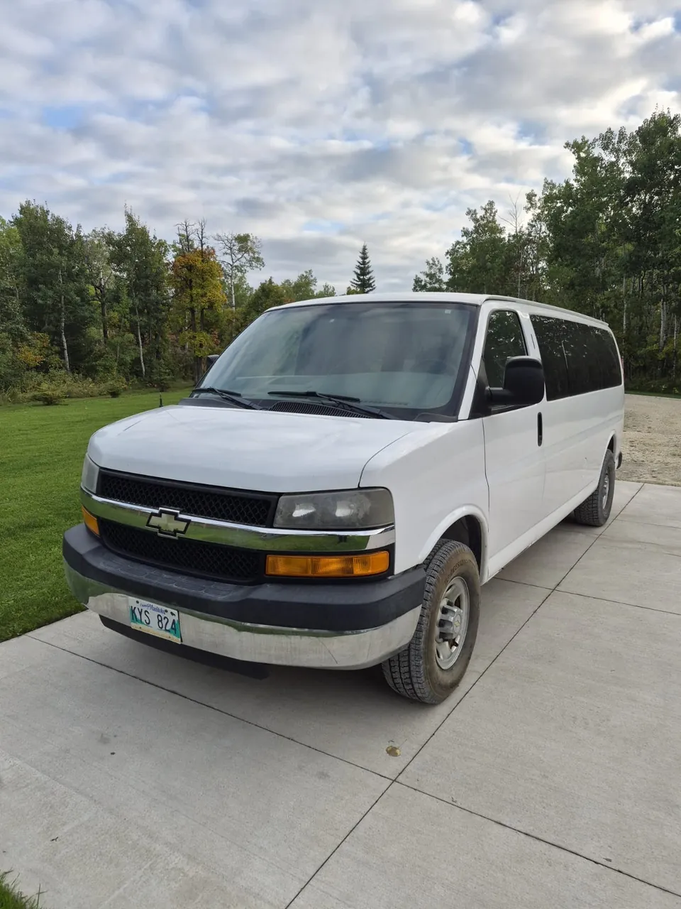 Chevrolet Express 3500 2009 photo 2