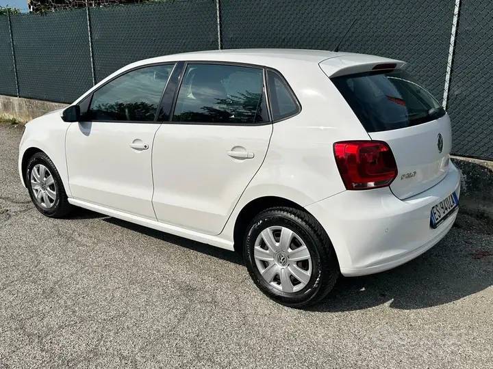 Volkswagen Polo 2013 photo 4