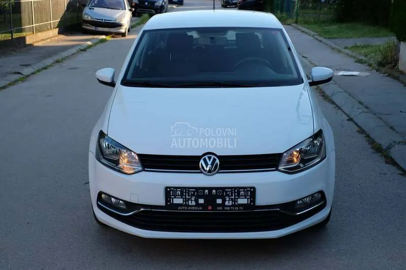 Volkswagen Polo 2015 photo 2