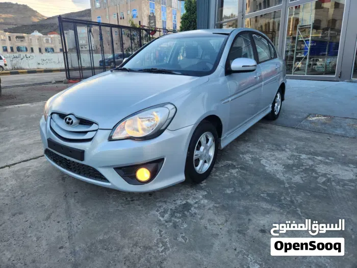 Hyundai Verna 2010 photo 3