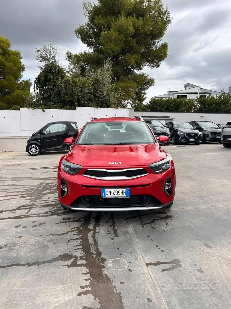 Kia Stonic 2023 photo 2