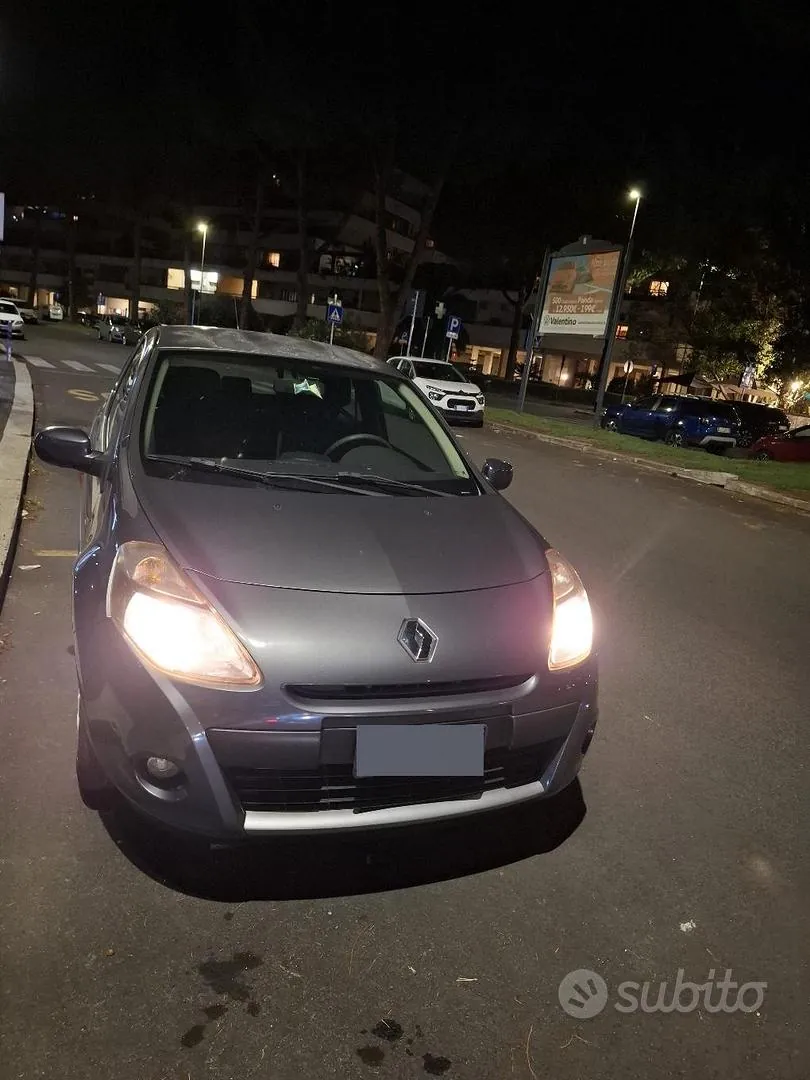 Renault Clio 2009 photo 4