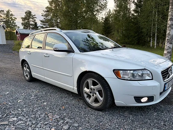 Volvo V50 2011 photo 5