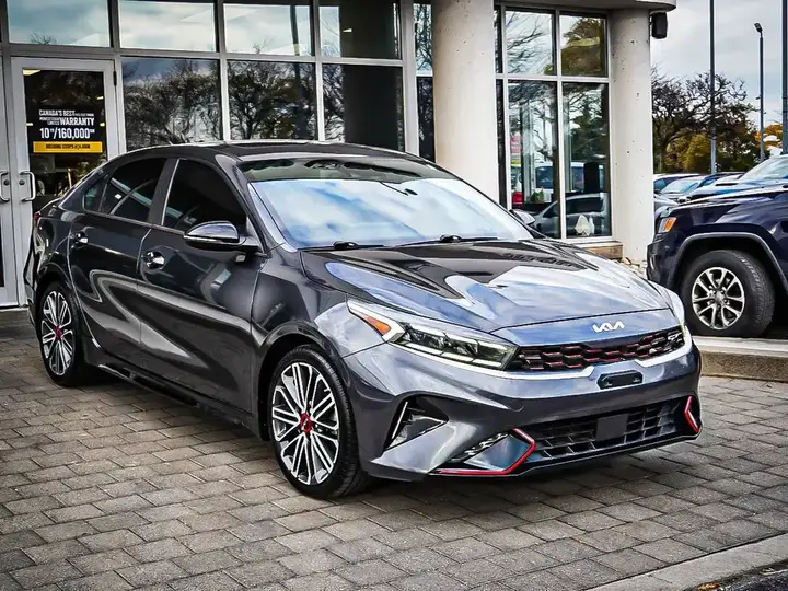 Kia Forte 2023 photo 2