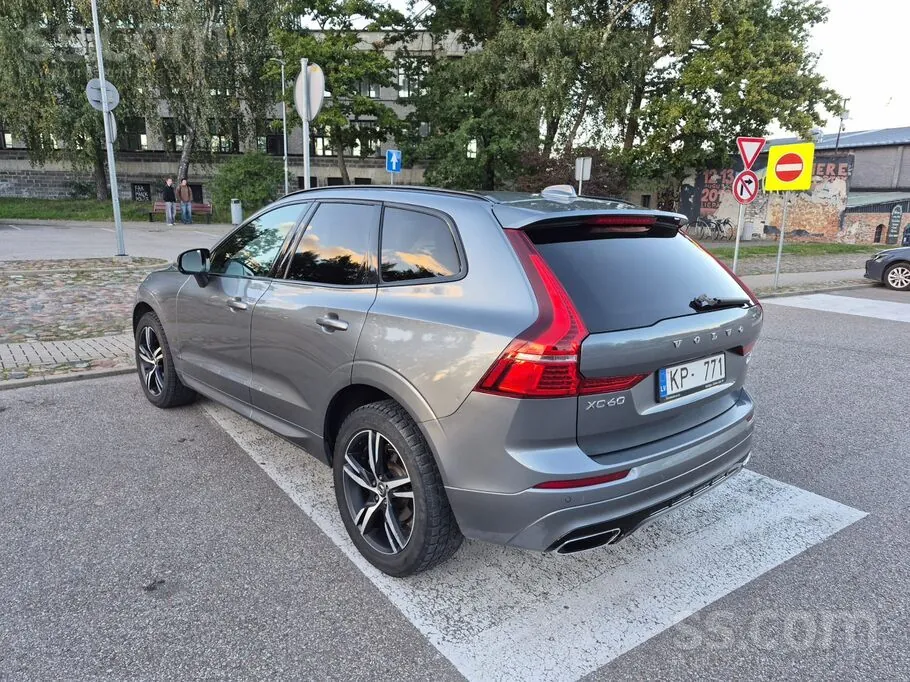 Volvo Xc60 2019 photo 2