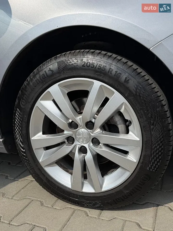 Peugeot 308 2019 photo 4