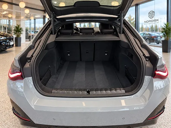 BMW I4 2023 photo 5