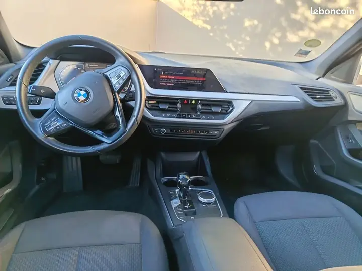 BMW Series 1 2020 photo 3