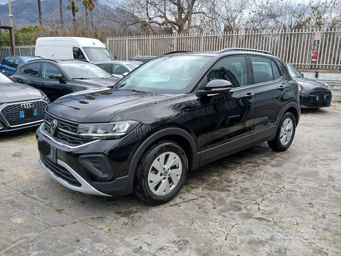 Volkswagen T-Cross 2024 photo 2