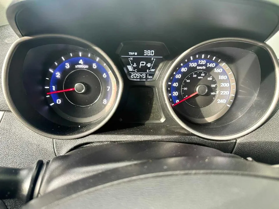 Hyundai Elantra 2015 photo 5